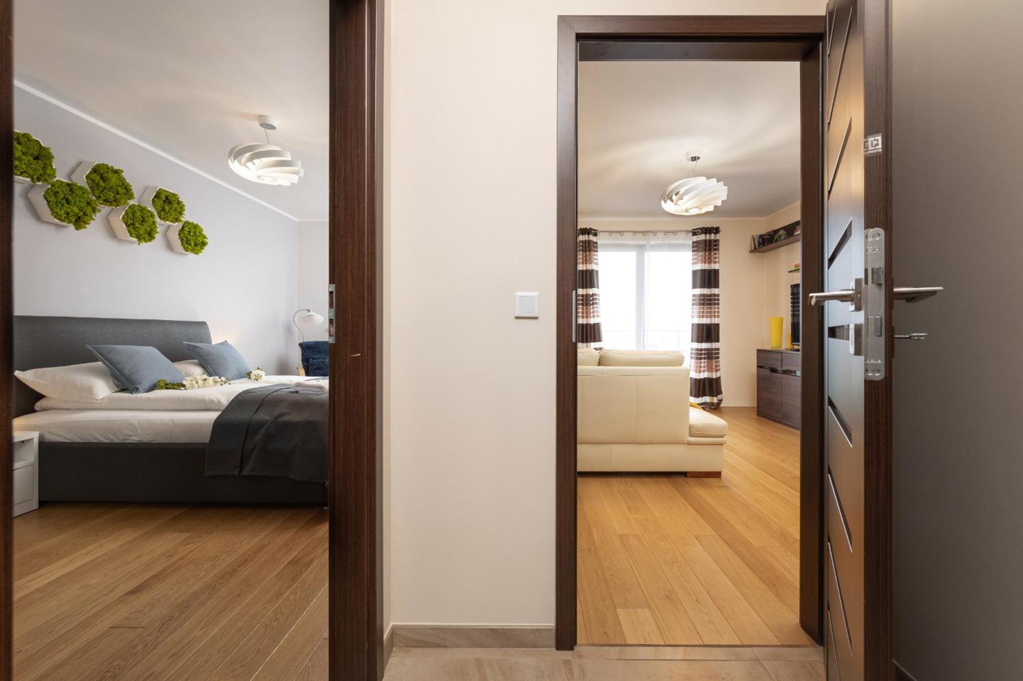Comfortable Apartment Krakowska Wroclaw With Free Parking By Noclegi Renters Exterior photo